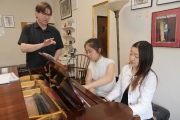 046 Brandt Fredriksen coaches Jie Luo and Zoie Shuk Yi Tse