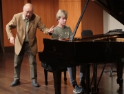 055 Tong-Il Han (Jury Chair) offers suggestions to Matyas Novak