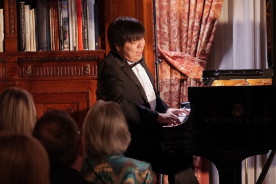Larry-Weng-2010-Prize-Winner-NYIPC
